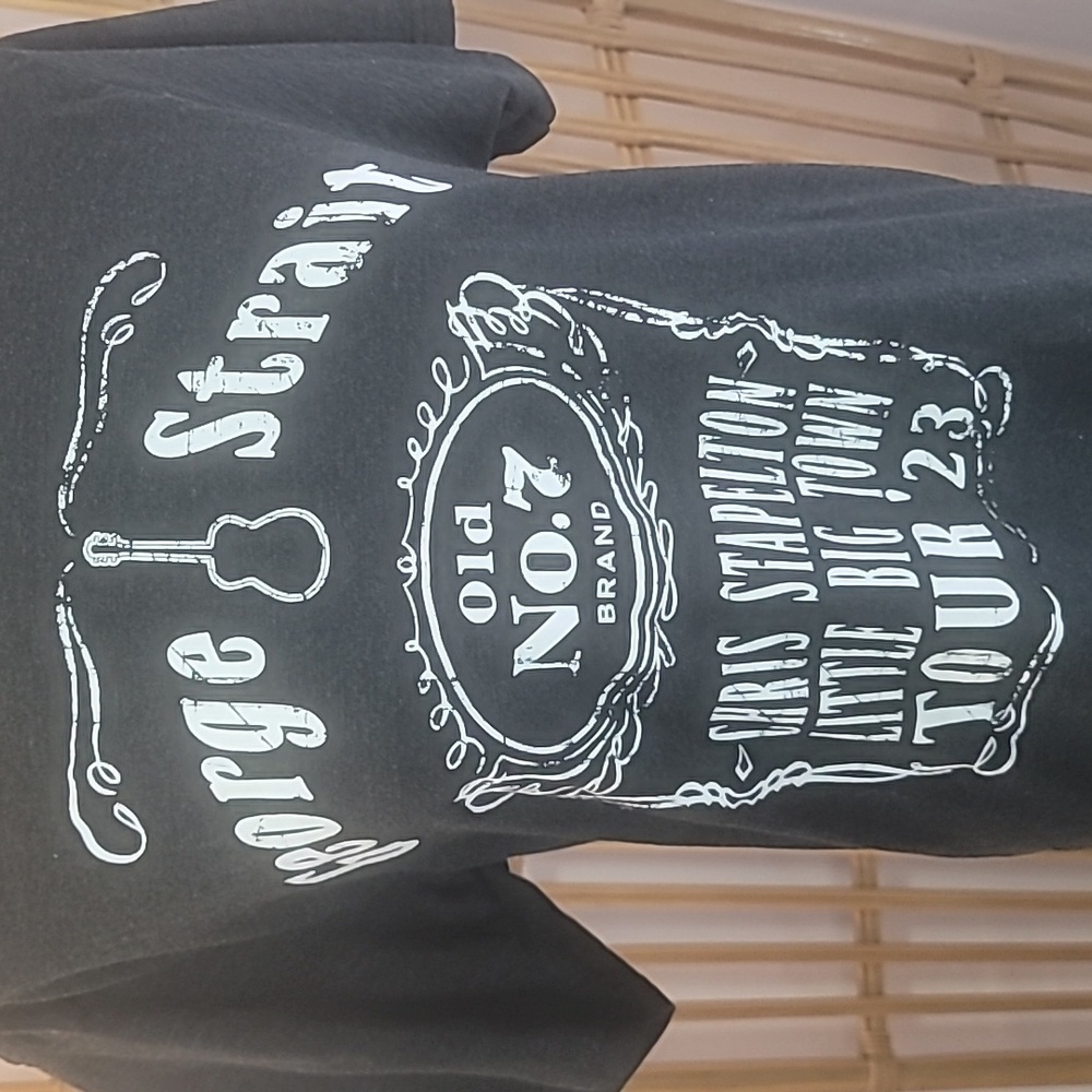 George Strait size large black white 2023 concert tee shirt 100% cotton
